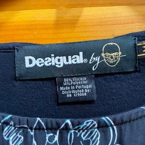 Desigual top medium
